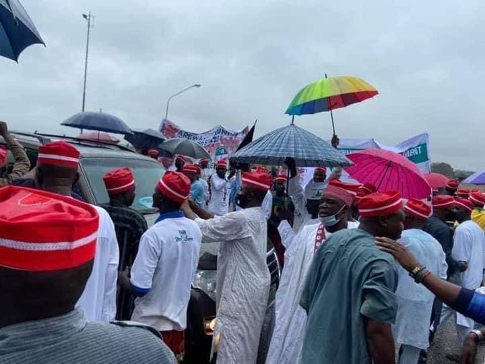 EstherGwar's tweet photo. Kwankwaso Mobilizes support for Obaseki in Edo as Hausa Community and Kwankwasiyya holds solidarity rally for Obaseki.
#Edodeservesobaseki 
750 Naira
Messi
Lagos
Xavi
#ObasekiTestimonies 
@OfficialPDPNig @Asad_Mukty @czer_b @evanpana @EzaJude https://t.co/r03EmMGeTk