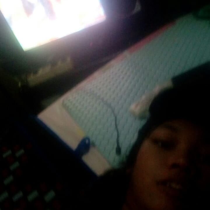 arsacial627's tweet photo. Ihh ikut yuk shopee gfriend ada hadiah jg #selfieshopeegfriend @shopee_id @gfriendofficial
#ShopeeUndangGFRIEND
#ShopeeAdaGFRIEND
#ShopeePayRp1 https://t.co/XIUmFSnbpy