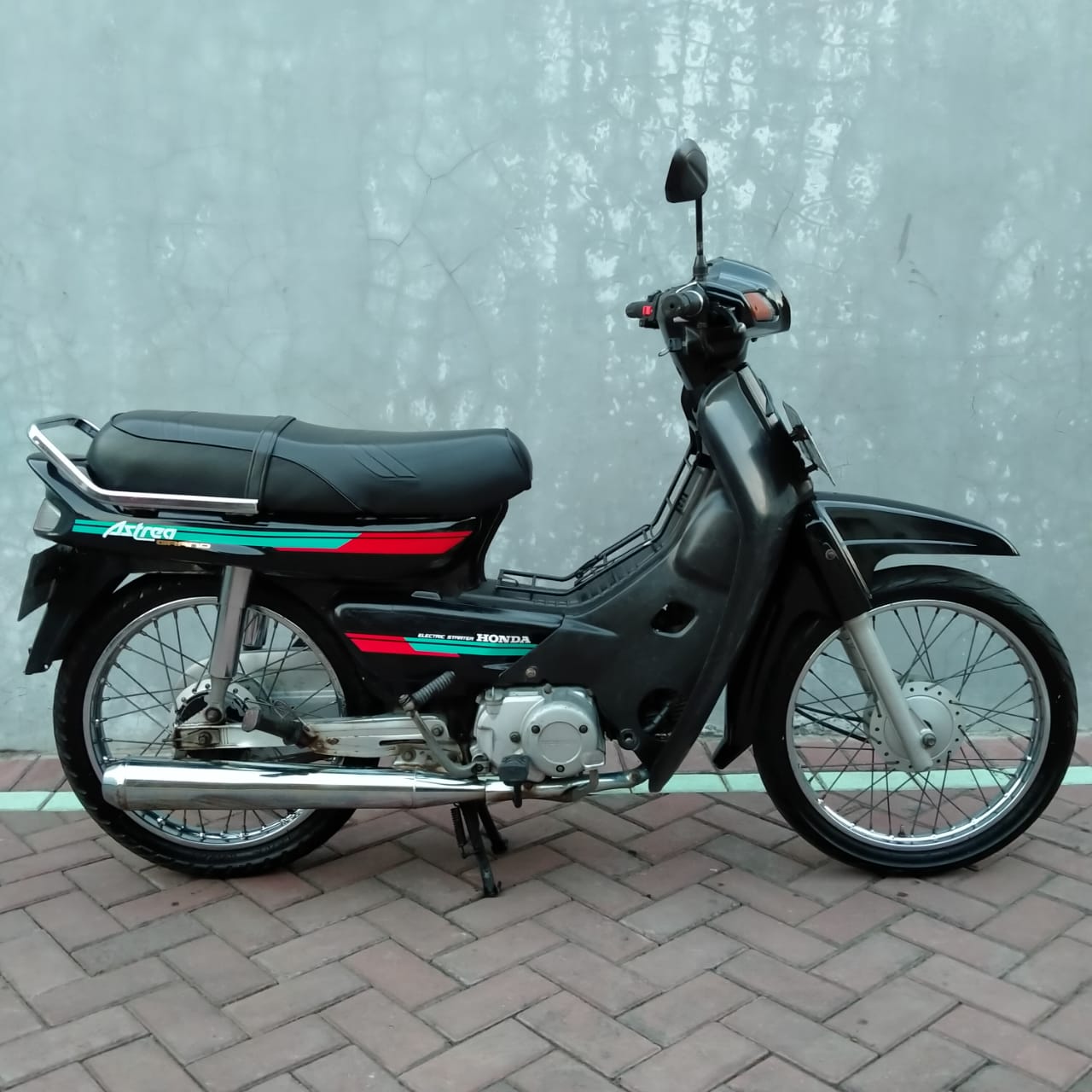 Suka Mobil Tua On Twitter Dijual Honda Astrea Legenda 2002 Surat Komplit Plat D Pajak Kaleng Off 2017 Kelistrikan Semua On Kecuali Speedo Konci Stang Aktif Mesin Enak Kaki2 Empuk Minus Pajak