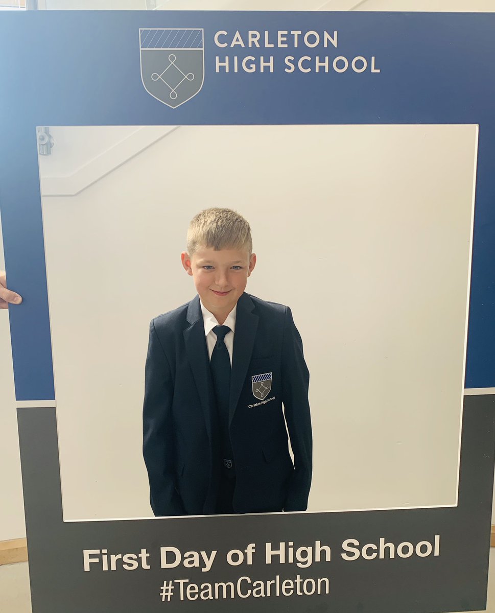 PATCarletonHigh's tweet image. We are having such a wonderful first day with our Year 7 Students! #FirstDayofHighSchool #TeamCarleton