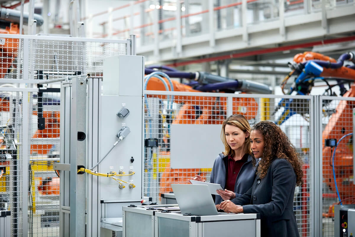 DwayneEMoore's tweet photo. Digital transformation and automotive: How can it help drive your business? https://t.co/dqbysHfIUl https://t.co/N2uZclsCeI