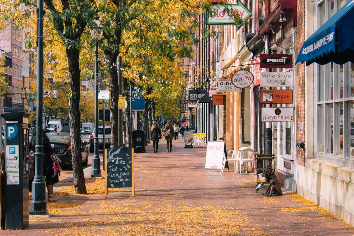 Your location is the first thing most prospective renters seek out before anything else when searching for an apartment 🏢

Any easy fix? Including a neighborhood page on your website with all the bells &amp; whistles! We're giving you the inside scoop here 👇buff.ly/2R7cI0Q