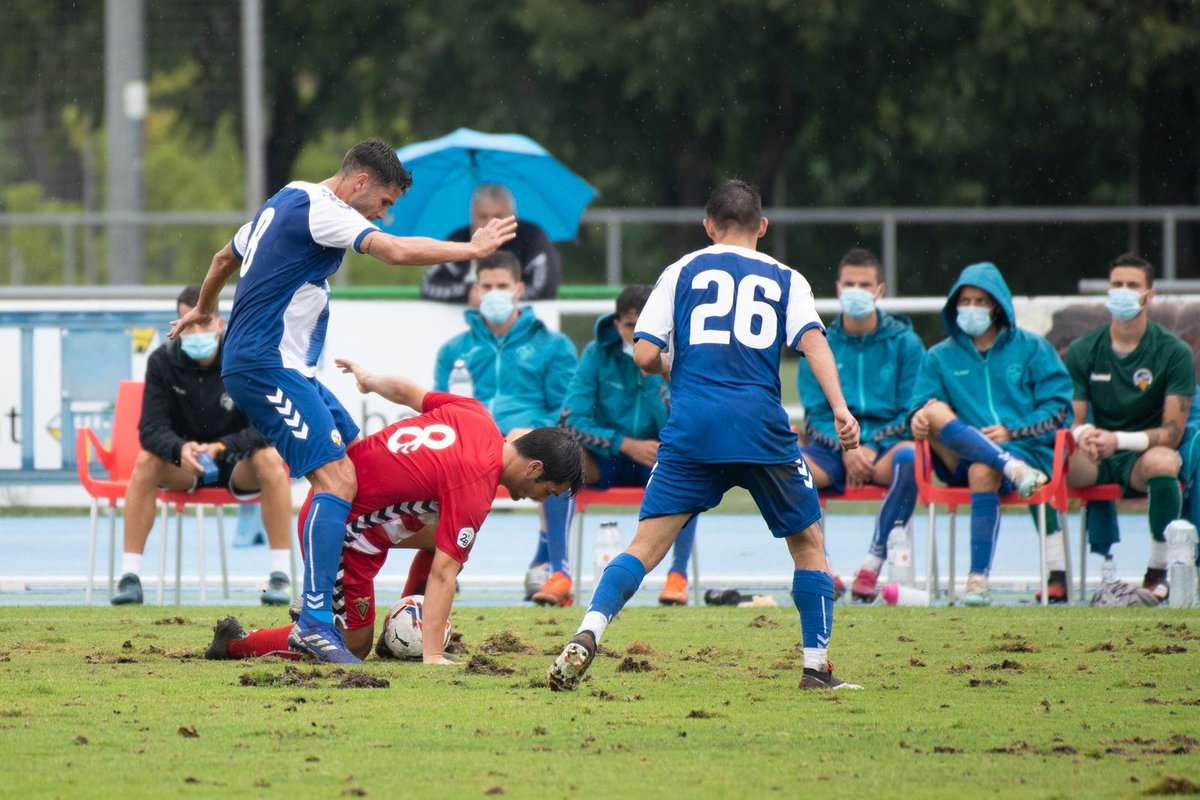 🔊 ÀUDIO #HotelSuís | <a href="/Ahidalgo8/">Antonio Hidalgo</a> alça la veu contra l'estat de la gespa de Sant Oleguer: "El risc de lesió és molt alt"

▶️ bit.ly/Hotel090920