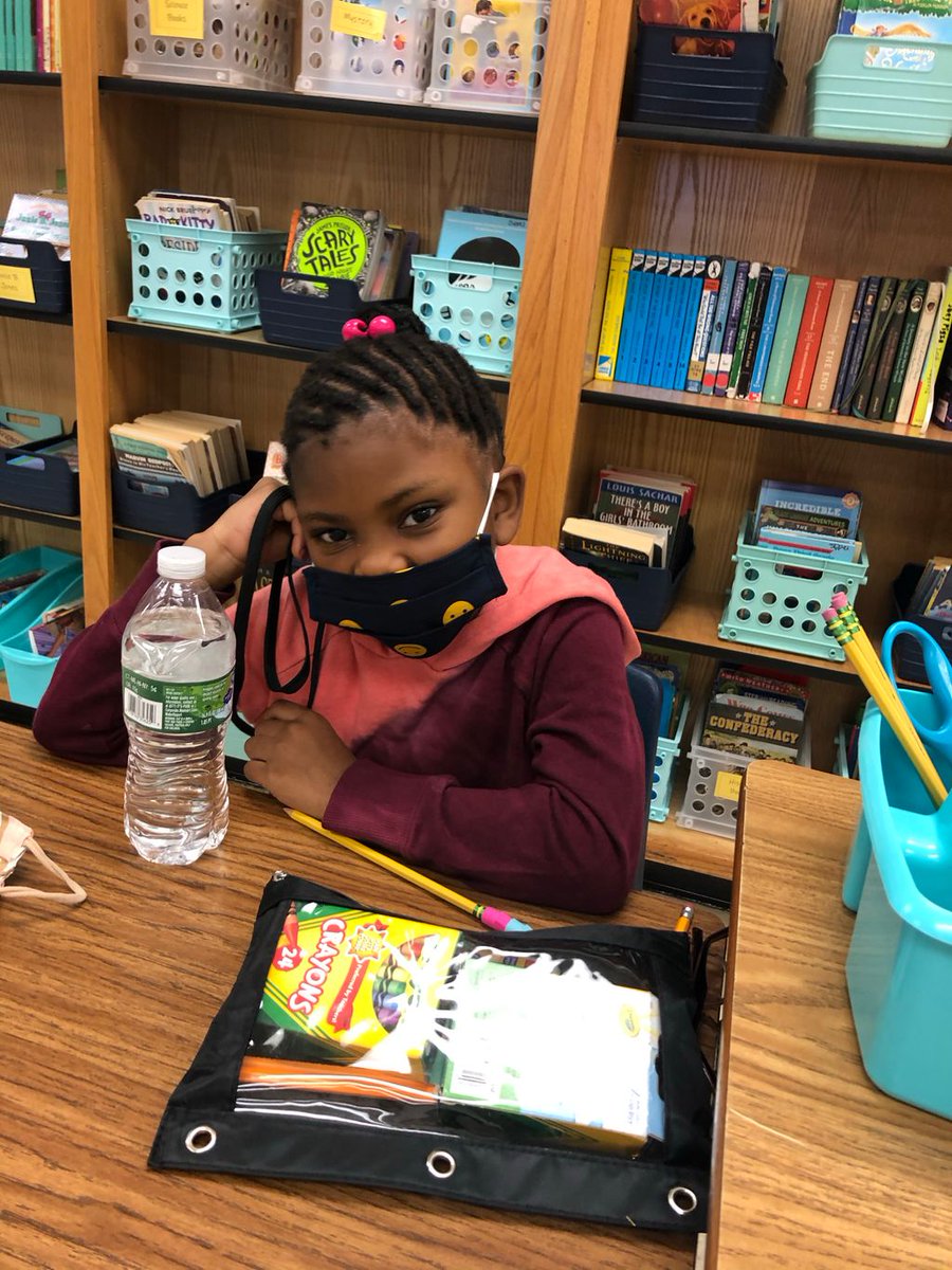 Thank you to our PTA for the masks for our students! They are a big hit! #oneteamonemissiononerockhill