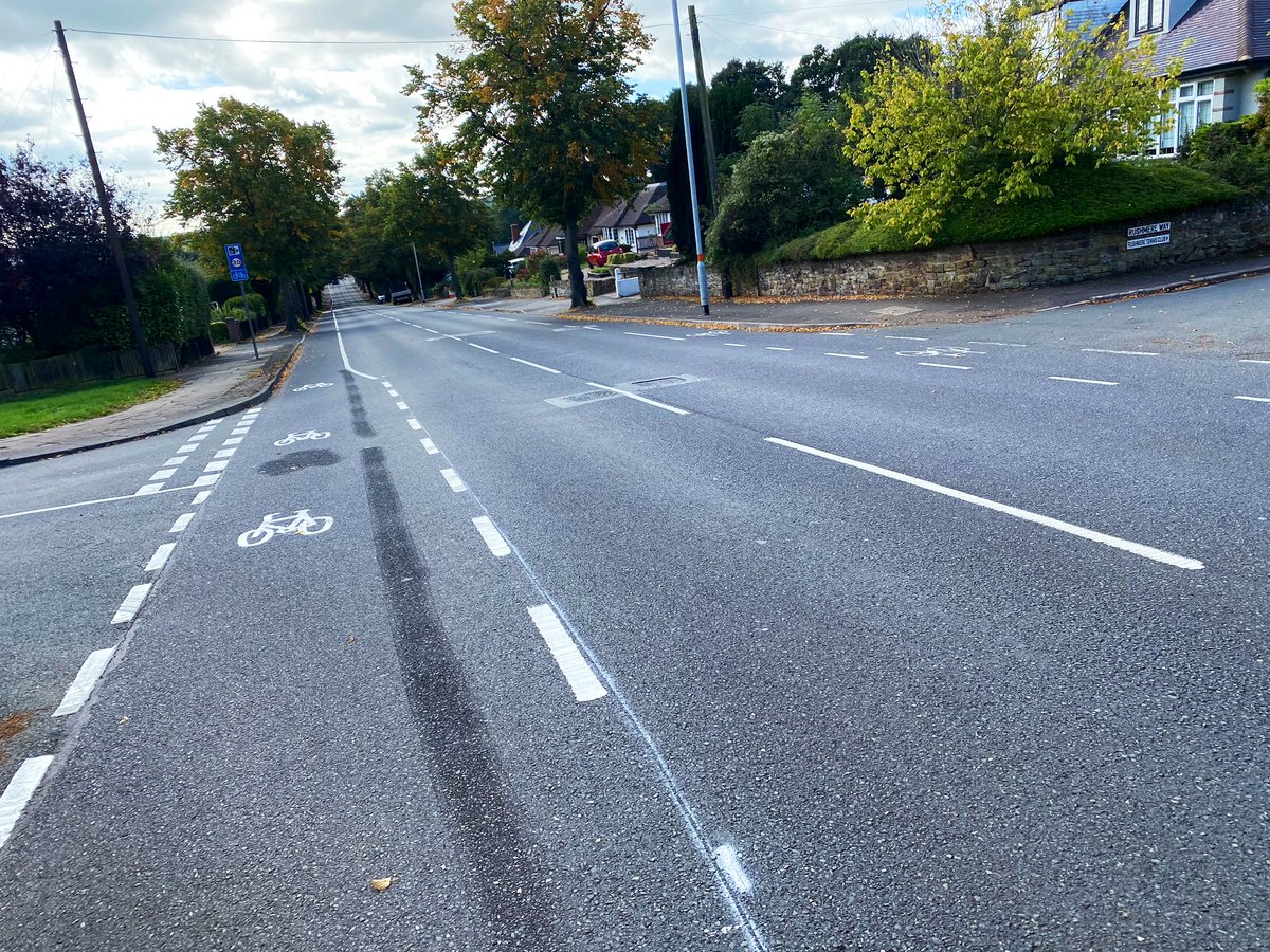 The dotted advisory lane has been made to a solid ‘mandatory’ lane and just like in Kettering, the lane briefly widens in this peculiar fashion at sides roads. The other side of the road has not received any such treatment. Why is this,  @NNHighways? If we don’t know, who will?