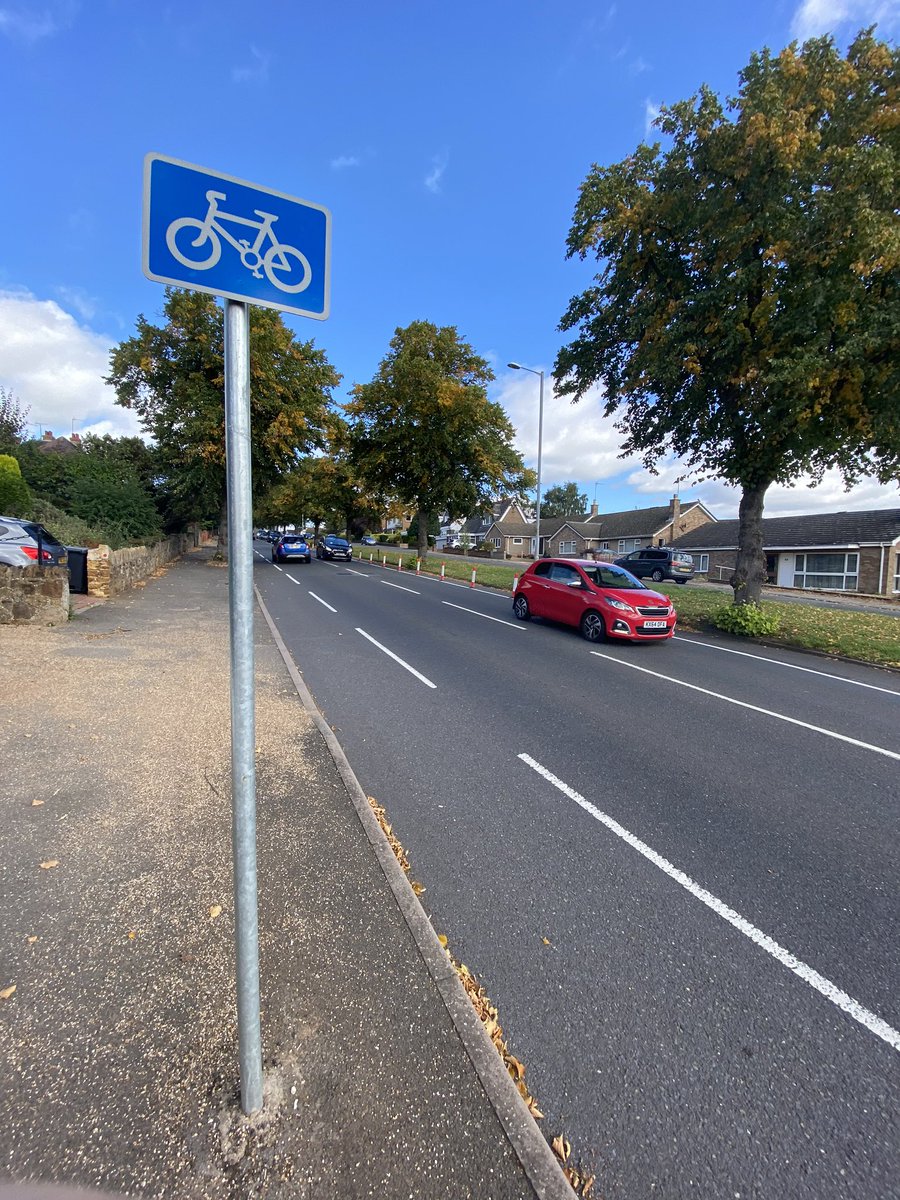 Where you’d want the segregation the most is not down the hill, where you can sit in primary position, hold the lane and scarcely delay law-abiding motor traffic, but when you’re going up. You’re on your own going that way.  Because there’s no service road, presumably.