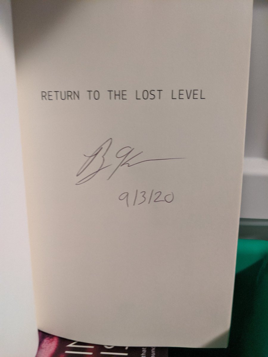 MakeMeReadPod's tweet image. #GIVEAWAY TIME!!!
I'm giving away both SIGNED copies of @BrianKeene THE LOST LEVEL series to one lucky winner. To win you must do the following:
1. Follow me on Twitter AND
2. Retweet this post. 
That's it!
Winner will be announced 9/13/20.
*Winner must reside in the US. Sorry😢