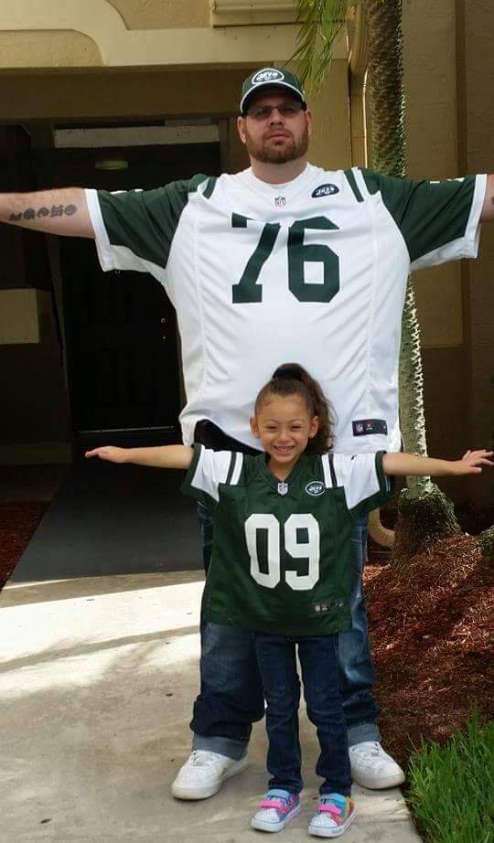 amaze652's tweet photo. @nyjets Raise em right in Green & White π
#JetUp #TakeFlight #JetLifeToTheNextLife #JetAllTheWayUp #Jets #JetsNation #GangGreen https://t.co/uh8rCJRPOb