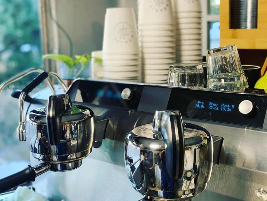 threeonecoffee's tweet photo. Introducing #SlayerSteamLP 
Featuring programmable pre and post infusion with two settings per group, advanced algorithm for weight-based volumetrics, classic pump driven extraction, PID controlled independent brew tanks, and so much more. https://t.co/jdF9REuMfM