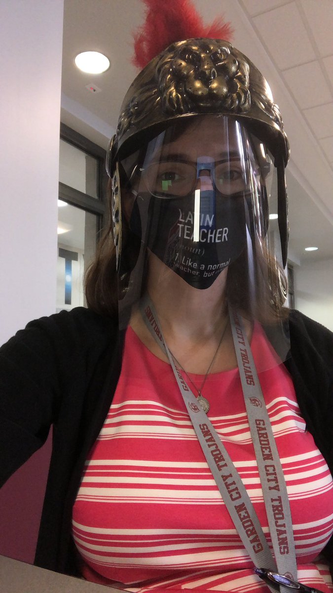 magistradurkin's tweet image. Latin isn’t dead, it’s just ROMAN around! #toopunny #semperparata #secondfirstday #GClatin #magistralife