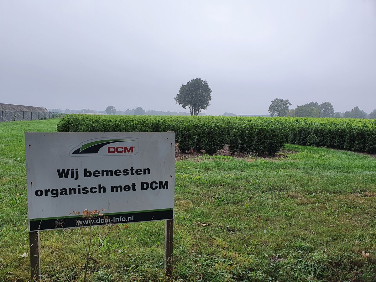Vandaag aanwezig op de <a href="/DelphyBoomteelt/">DelphyBoomteelt</a> demodag bij Marcel Michels in Hilvarenbeek. In een korte pitch vertellen wij u graag over de mogelijkheden met organische meststoffen, met de praktijkervaring op de achtergrond! 😃 <a href="/dcmnederland/">DCM Nederland</a> <a href="/CasHoogervorst/">Casper Hoogervorst</a>