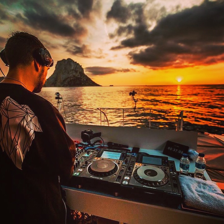 The perfect view...😍 #ibiza #dondiablo
