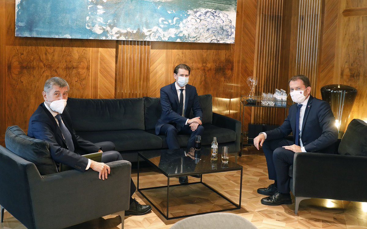 sebastiankurz's tweet photo. Danke an 🇨🇿 PM @AndrejBabis &amp; 🇸🇰 PM Igor Matovič für den guten Austausch heute in Wien. Beide Länder sind wichtige Nachbarn und wären zusammen unser drittwichtigster Handelspartner mit einem kumulierten Handelsvolumen von 18,5 Mrd €. https://t.co/ALDarPpN6y