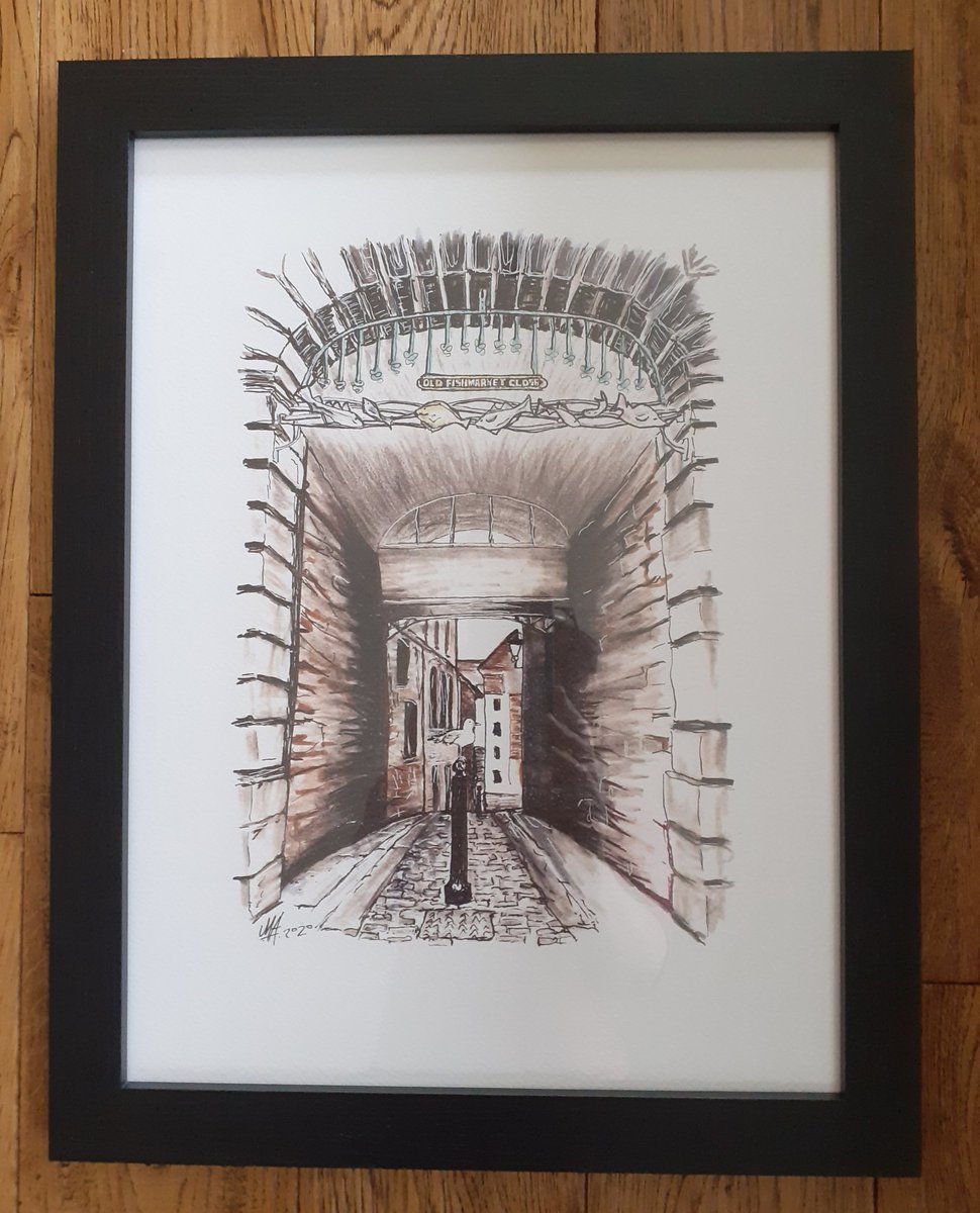 EdinburghFoxInk's tweet photo. 🌟Originals sold HOWEVER framed prints of 'A walk at Fleshmarket Close, with fox' &amp; 'Seagull at Old Fishmarket Close'  available tmw at 'The Whimsical Wildlife' exhibition on 2nd floor, Ocean Terminal, Leith. #shoplocal #leith #oceanterminal #exhibition #localartist #edinburgh https://t.co/ou1jz7KVDo