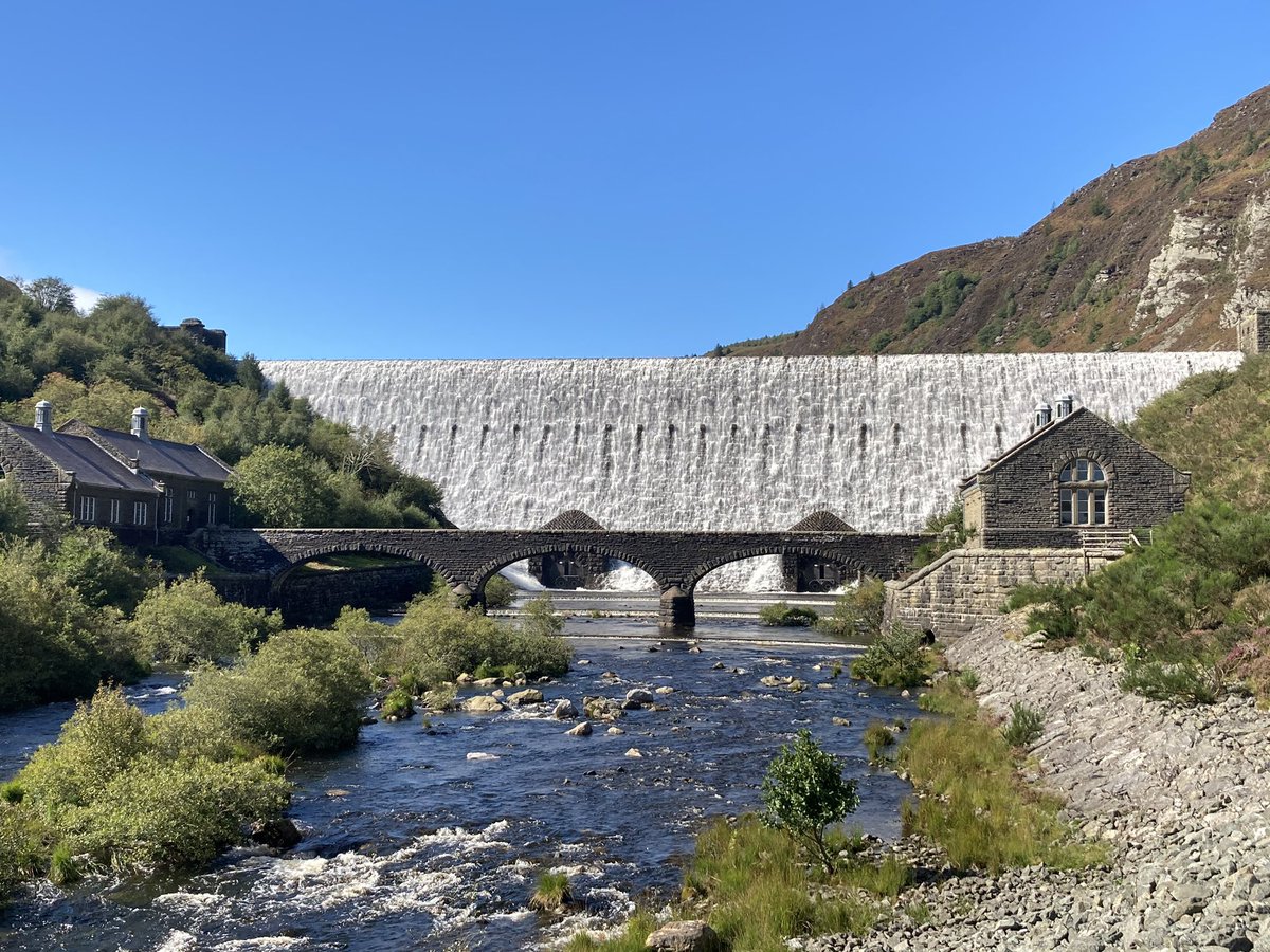 You can always check out how Caban Coch is doing on our live webcam. It’s certainly looking stunning today! 

elanvalley.org.uk/live