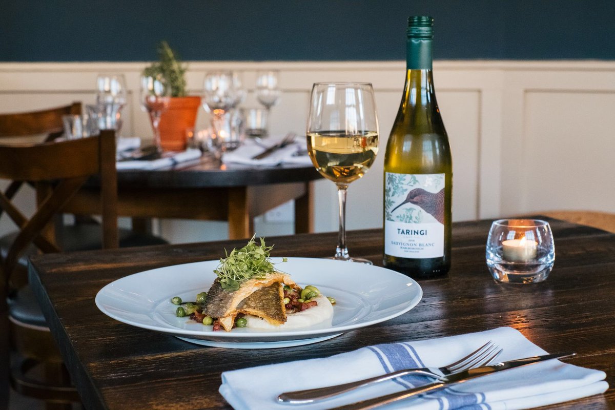 TheblackboyO's tweet photo. Happy to announce that from this Monday we will be open 7-days a week. We will be open for lunch and dinner from Monday - Sunday! AND we have a wonderful new dinner offer... we’re extending Eat out to Help Out Mon-Wed 6-9pm. #dinneroffer #pubnews https://t.co/1TpxdlgDCN