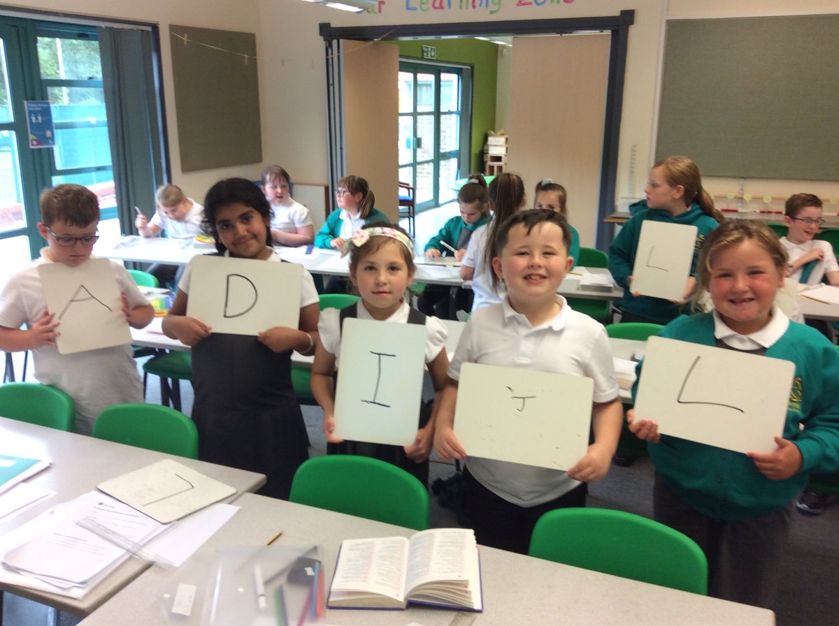 ALCRRYear3_4's tweet photo. We are in alphabetical order. https://t.co/Z5ASICAMZf