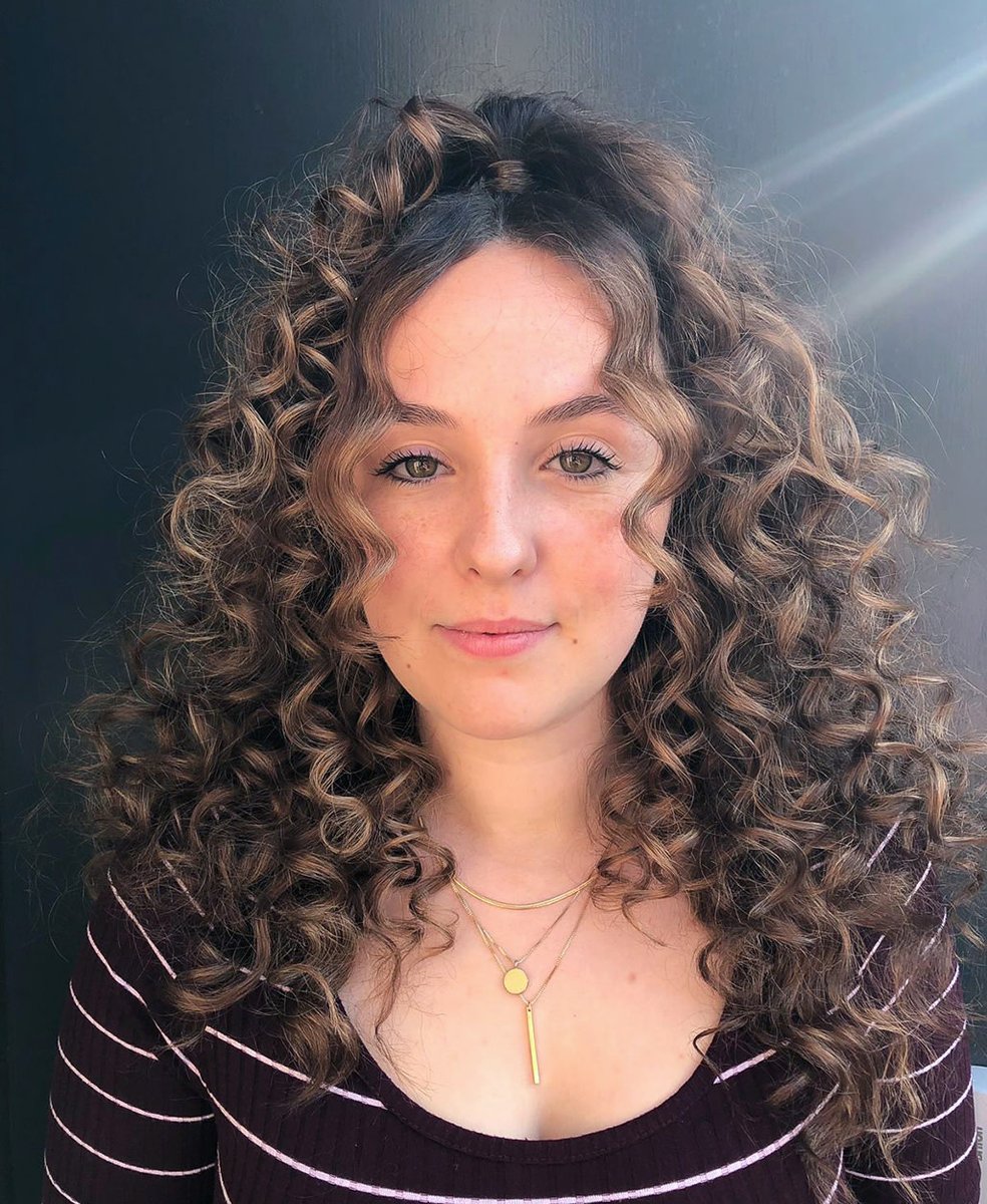 paulkemphair's tweet photo. Abi has been loving creating different styles✨ From sleek and smooth to textured curls. Making the most of the hair accessory trend and added it to the look💕  #hairstyles #hairaccessories #sleekandsmooth #texturedcurls https://t.co/yFJTulVFNt