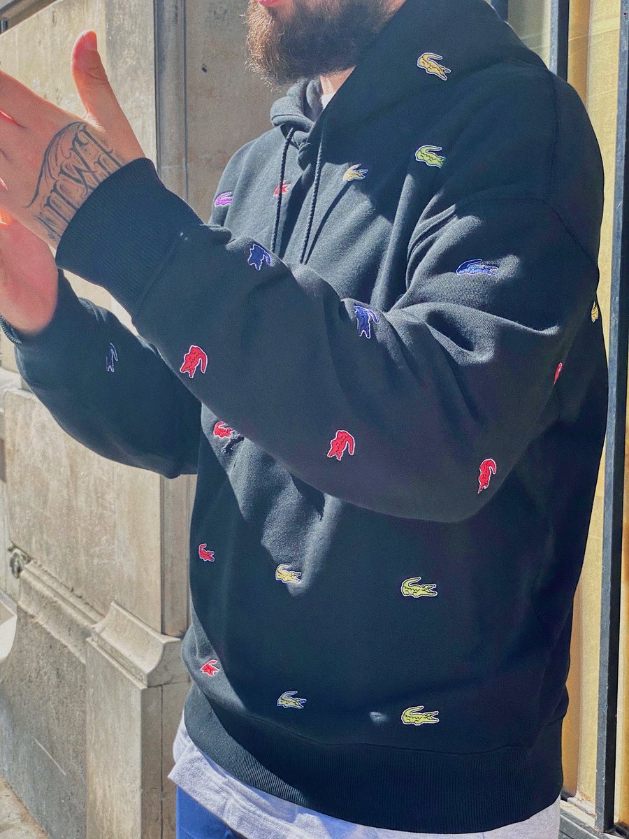 CaminoTV's tweet photo. 🐊CONCOURS🐊

@mikeLSDLV t’offre le hoodie Lacoste X Chinatown Market 😁

LES REGLES 🌪

1.Suivre @CaminoTV &amp; @MikeLSDLV ✅

2. Like + RT ce post ❤️🔁

3. Mentionne 2 potes sous le tweet ⬇️

Participations illimitées si tu mentionnes des gens différents 🙌 https://t.co/lQLpvr5VqY