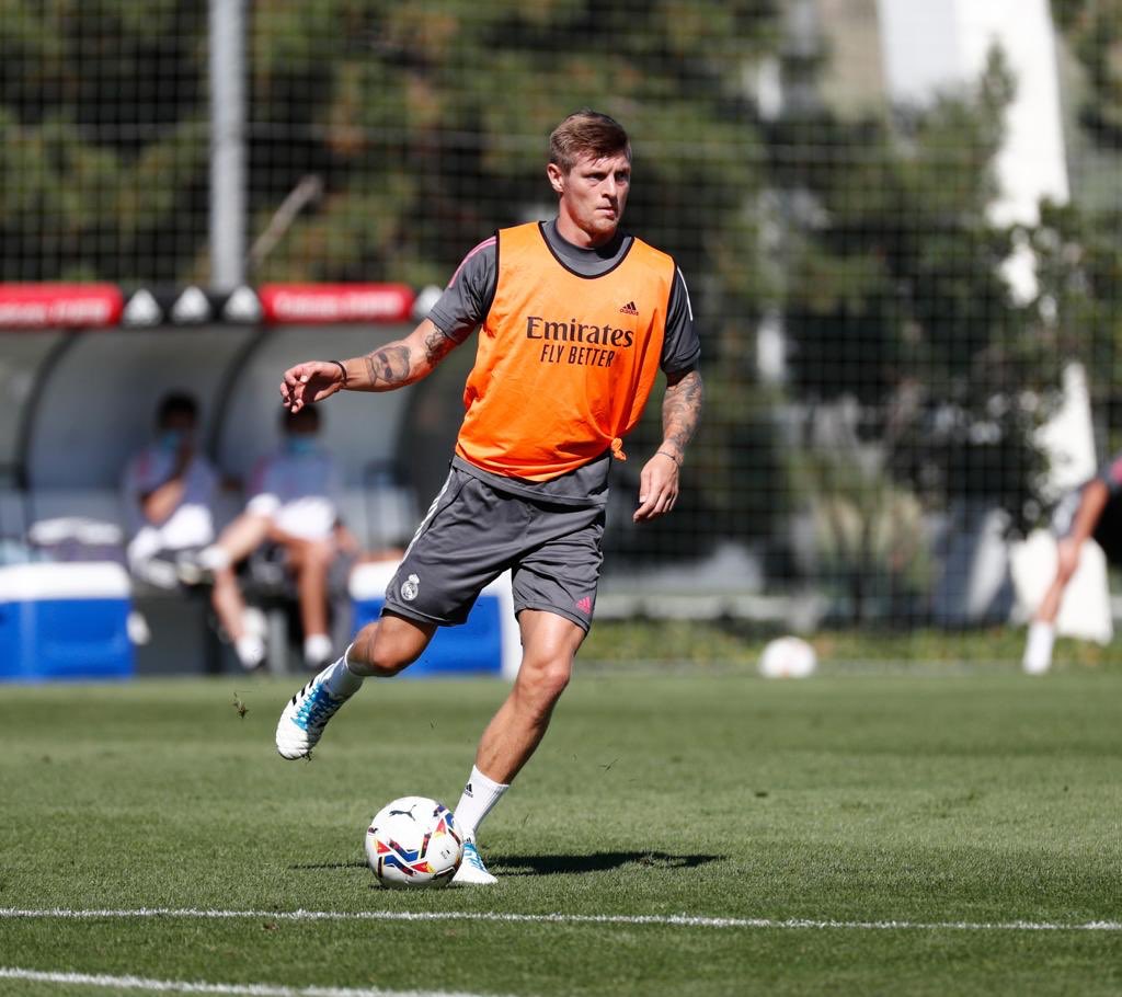 ToniKroos's tweet photo. Back at it! https://t.co/eprPZHKFhO