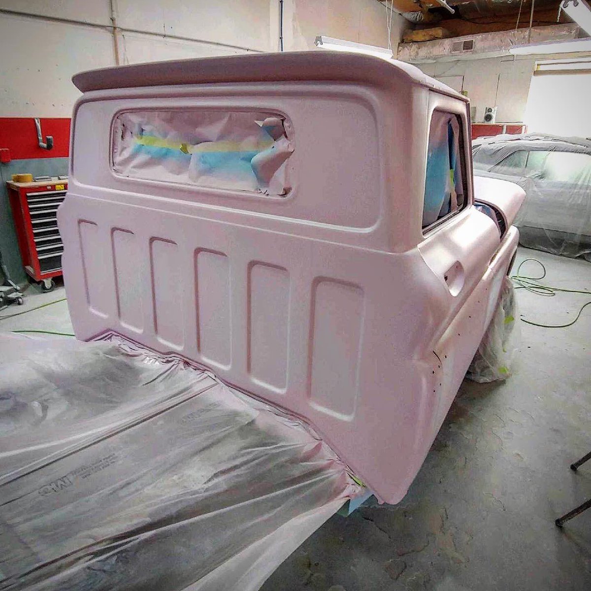 The ‘65 C10 is now in primer!
.
#Chevy #Chevrolet #Bowtie #C10 #classicpickup #vintagepickup #lsswap #autobodyandpaint #primer #sandableprimer #pink #autorestoration #hotrods #hotrod #americanmuscle #trucksofinstagram