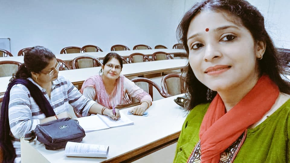 Fun while work
#Lovely #time

#recordingtime
#SCERT

If the moment is worth living
Then it is worth recording👩‍💻
@bsa_varanasi
@dmvaranasi2016 @basicshiksha_up @Ship2307