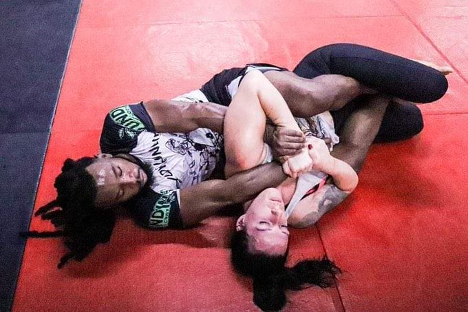 🖤 #femalefighter #wmma  #sessionwrestling https://t.co/uTd01yVYP7<a href="/tag/femalefighter"class="tags">#femalefighter</a><a href="/tag/wmma"class="tags">#wmma</a><a href="/tag/sessionwrestling"class="tags">#sessionwrestling</a>