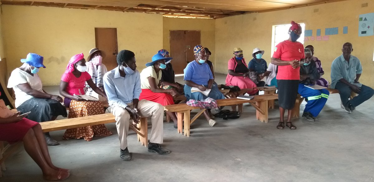 MichaelDawes01's tweet image. &apos;Thankyou 4 fighting 4 us.&apos; #BusyFingers Incubator Assoc in Wrd28 Mutare praises @LFSPZim officers 4 their commitment to their biz success. The energetic grp has come a long way since receiving their equipment in June @UKinZimbabwe @apt_zimbabwe @PalladiumImpact @PracticalAction