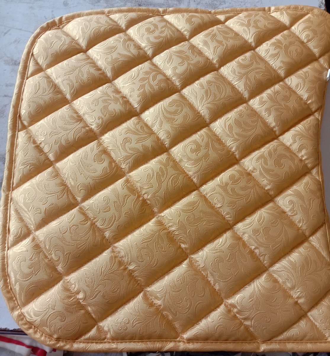 Saddle pad &amp; set parachute Material
Available with best price