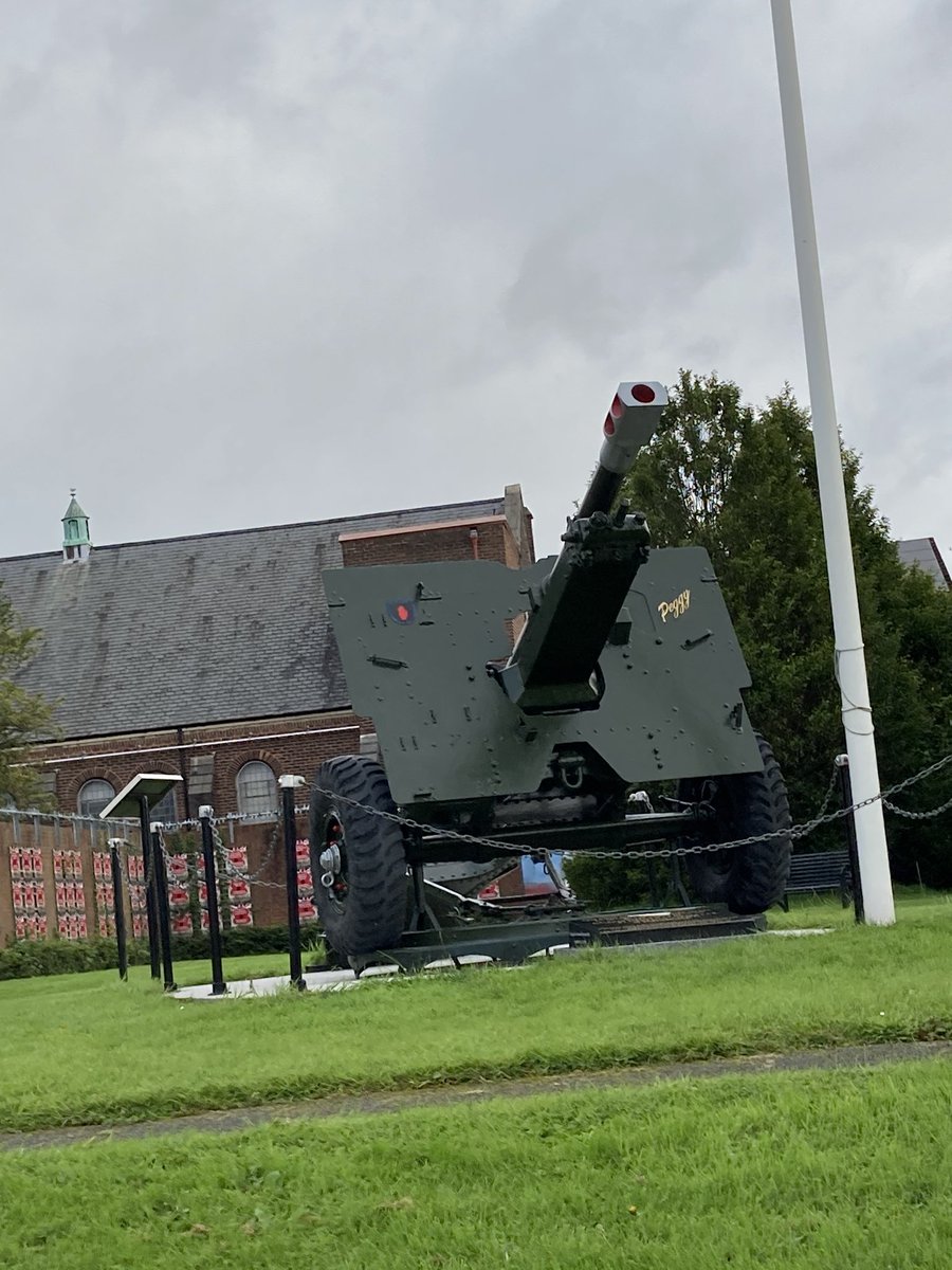 21.  #Belfast 1st Shankill Somme Association memorial garden. Personally, I don’t think the WW2 gun fits in with the theme of remembering Battle of the Somme in WW1. 