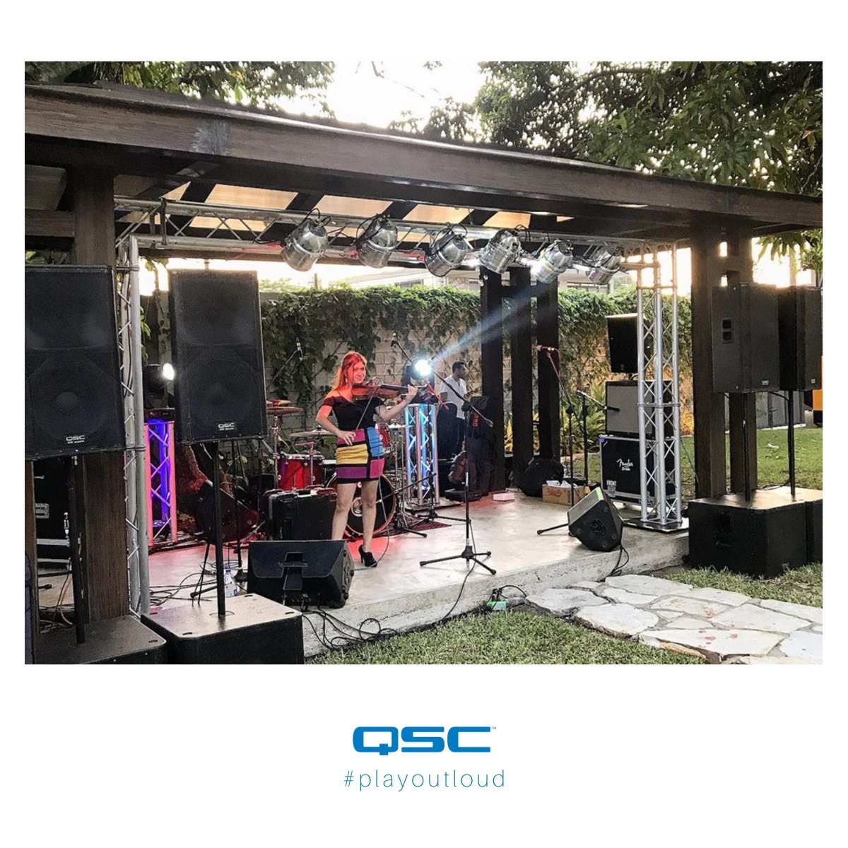 "El rol de #QSC es ser ese "miembro de la banda" de confianza, asegurando que cuando el ejecutante ponga toda su energía para satisfacer a la audiencia, sea respaldado y sienta en sus equipos la libertad de expresarse de manera plena y con confianza " #PlayOutLoud