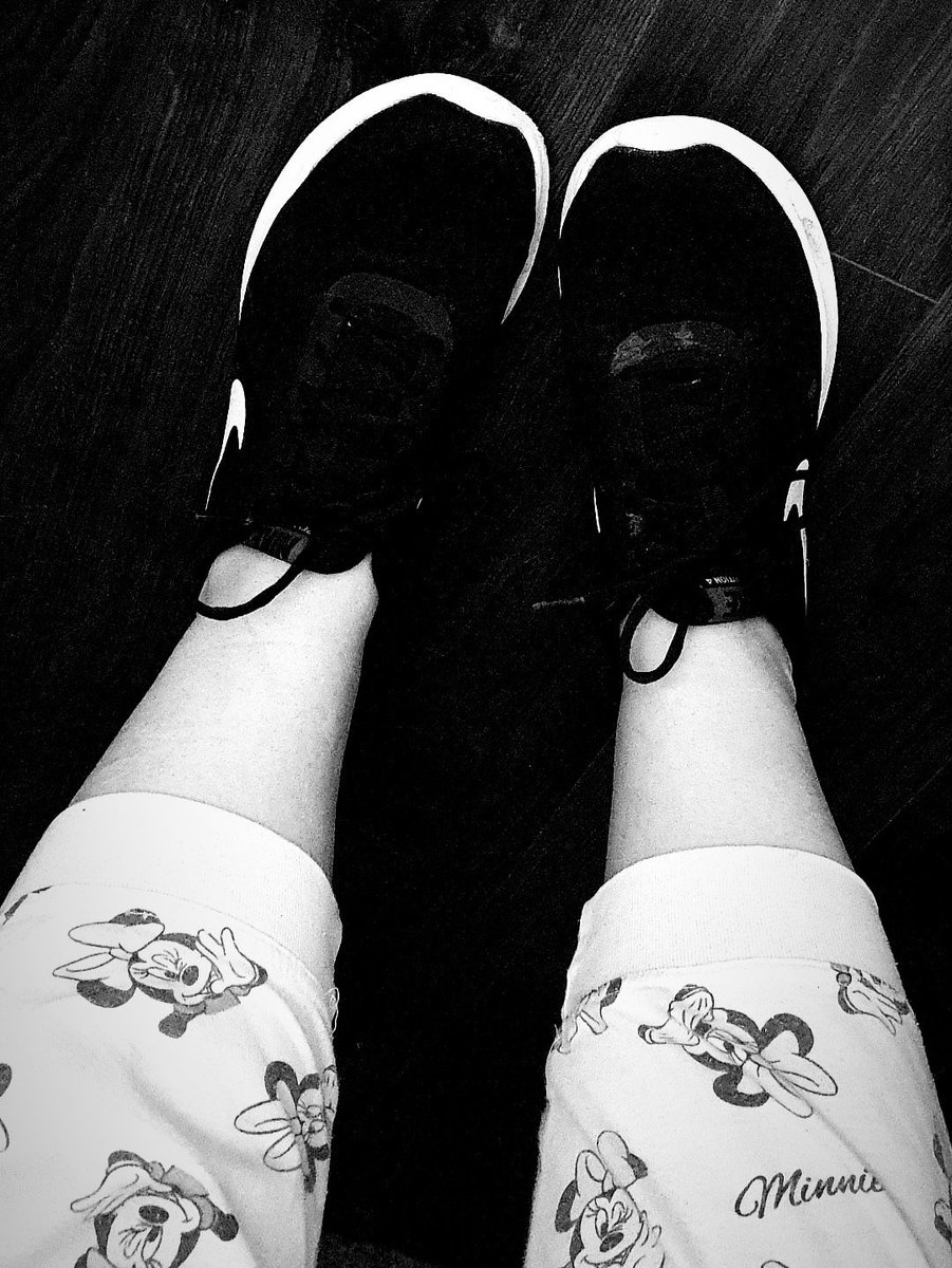 Sweat_Sparkle's tweet photo. When hubs wants picking up from the city, it is of course perfectly acceptable to go out in your #minniemouse PJs... in my defense, I did start work at 5.45am, am way past my bedtime, it's dark and it is Milton Keynes 🤣 #livelifeinthefastlane #thethingswedo https://t.co/e4u83Gr33B
