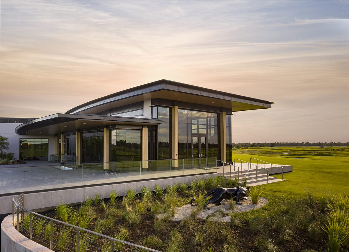 8) ... and the clubhouse.Clearly, the  didn't hold anything back on the Grove XXIII.But then again, has he ever? NBWW