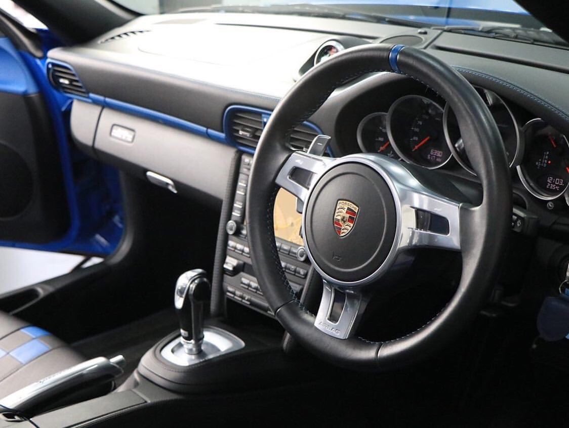 Porsche911UK's tweet image. With only 356 units made, the 4th generation #911Speedster is a collectors dream 🎯 
Via @PorscheLeeds  
With £5 change from £300k ⚡️