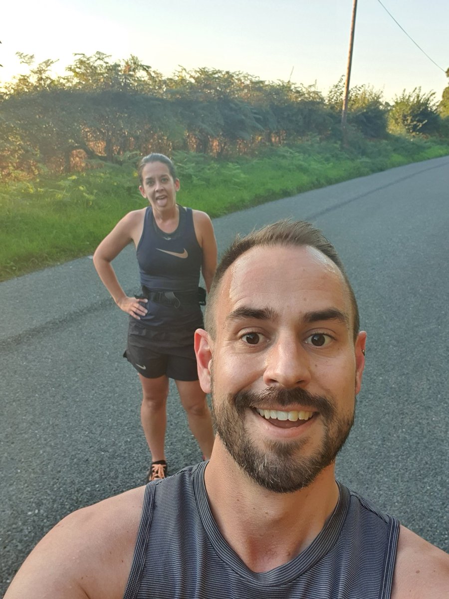 RunNicholasRun's tweet photo. Tonight I was helping get another friend round a 4 mile route in speed bursts 4 mind on 2 mins off.
Absolutely loved helping her push to her limit average pace without the 2 mins off 7:16/mile. So proud of her! #Running #Run #FriendsRun #4miles #intervaltraining #UKRunChat 😃 https://t.co/n3yo3D6qov