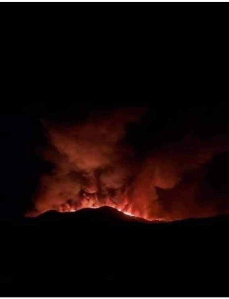 SCCCD_'s tweet photo. Thoughts and prayers for our faculty, staff, students, community, friends and families that are being displaced and fighting the #creekfire.

#weareinthistogether #fresnostrong #Maderastrong #Mariposastrong https://t.co/BrH9u8nJ1y