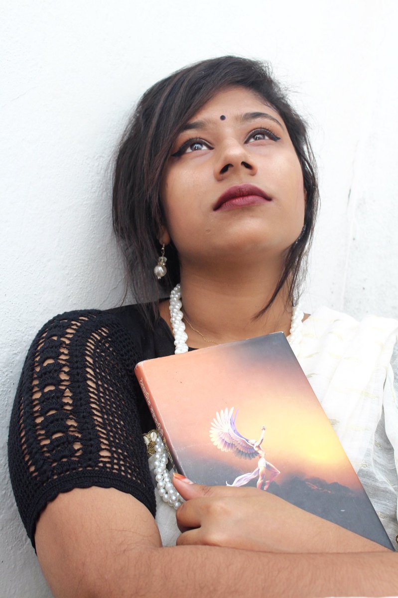 disha_saima's tweet photo. আঁধারে নয়,         
আলোতে ভয়,            
দৃশ্যগুলো শব্দময়            

#নিশ্চুপ_আ��ি https://t.co/CGOL3eJlLc