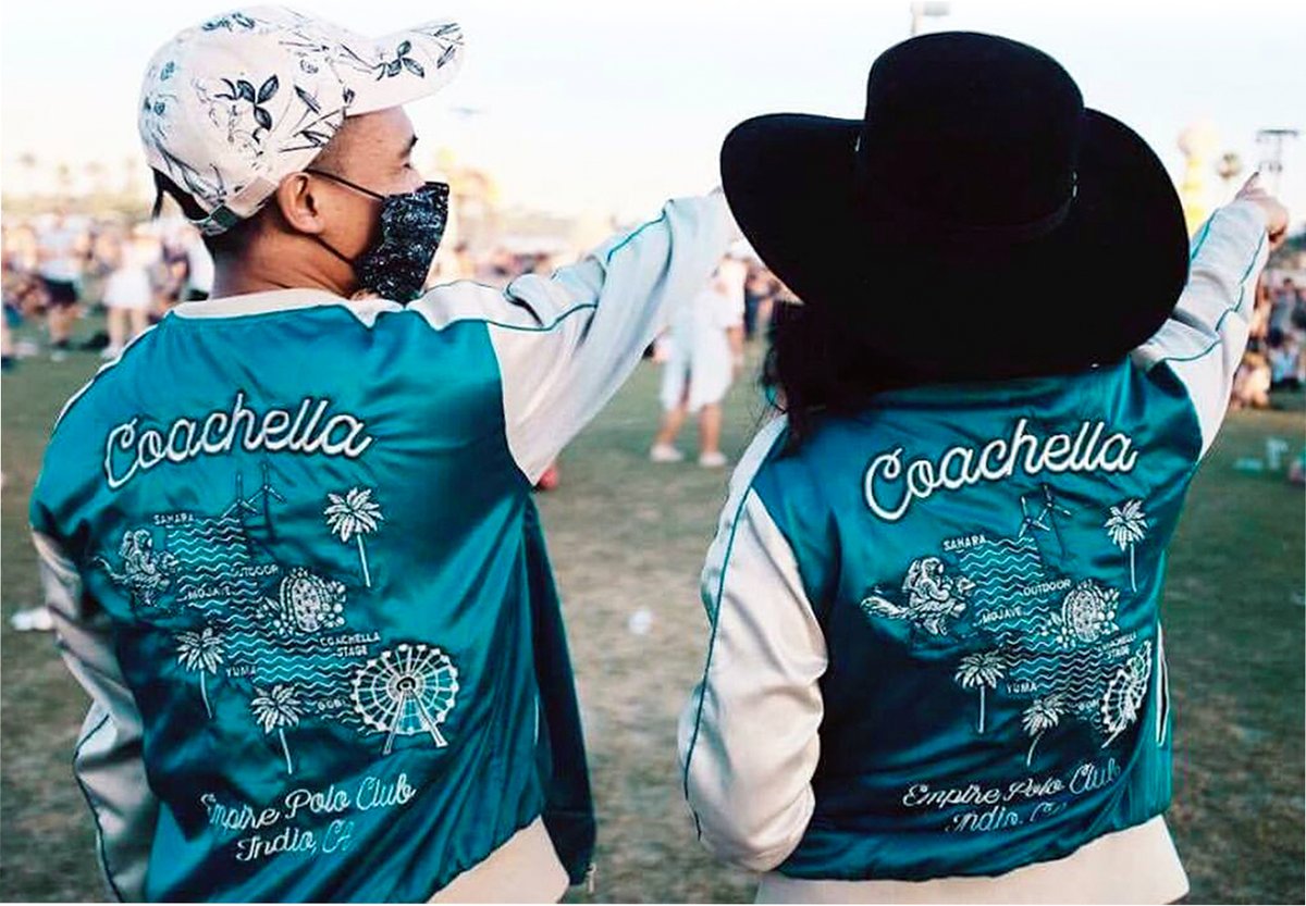 AIGAUnidos's tweet photo. Mark your calendars!🔔 On 10/1 @ 6:30CST we’ll chat with Mexican 🇲🇽creative Noe silva. Noe has worked with brands and festivals such as Coachella Valley,CMLL, Chicano batman, New Mix, The National.
🎟RSVP @ https://t.co/BAAiCUy1tn
#HispanicTalks #Unidos4AIGA #Latinxdesigner https://t.co/33N65OaT3K