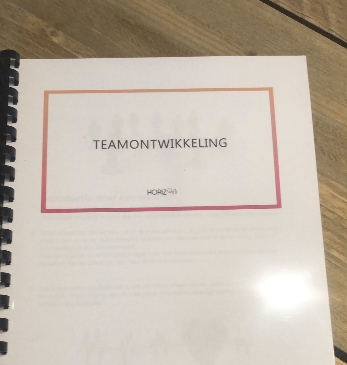 Vanmiddag een team mogen begeleiden.

Samen drijfveren ontdekken en een gezamenlijke visie ontwikkelen. 
Uitspreken wat men van elkaar nodig heeft om gezamenlijke verantwoordelijkheid te kunnen dragen en afsluiten met team afspraken.

Wat een waardevolle middag!