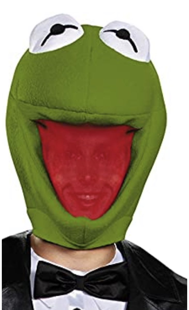 thomasbobamas's tweet photo. cursed https://t.co/b8BmHmRCAh