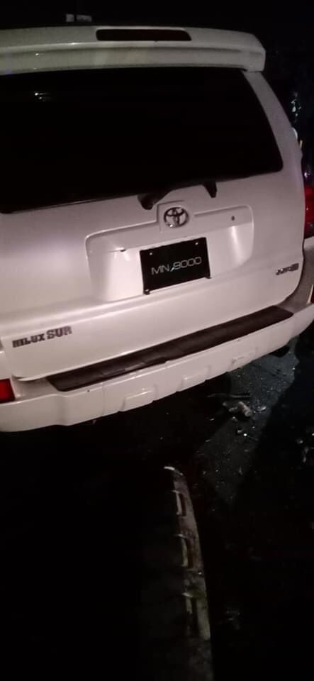 IslamabadViews's tweet photo. #DeiveSafe: Accident on #Islamabad expressway infront of Attock Petrol pump near Gulberg Greens... Car bumped into a truck and there were no air bags in that expensive car. That guy died on spot. https://t.co/ffqmvzxuRM