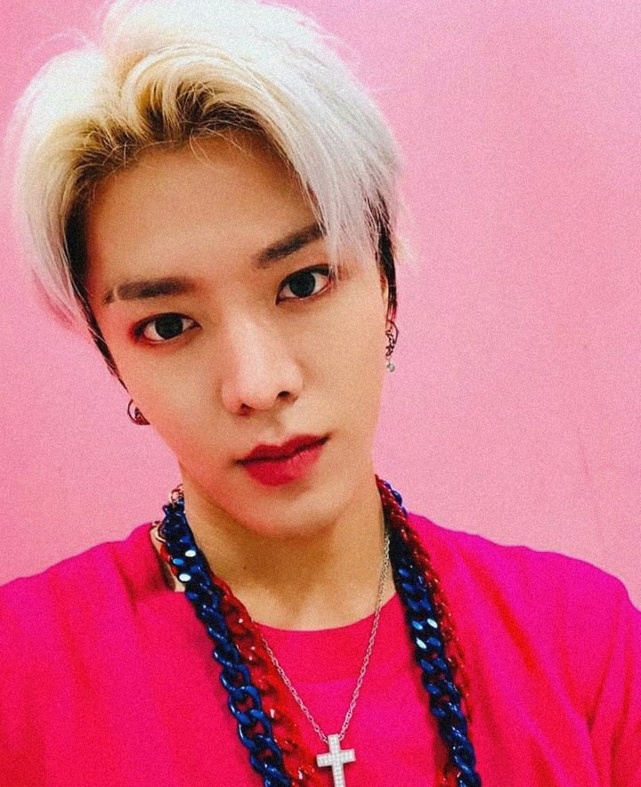 Sooksuhcoffe's tweet photo. Cheguei tarde,não gostei muito mas tô nem aí kkkkk

#NCTzenSelcaDay https://t.co/d5DDzdsKxZ