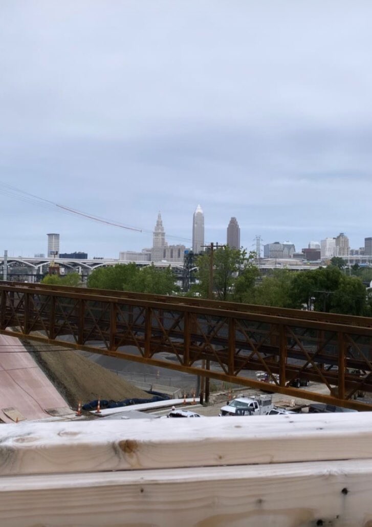 ElectricCLE's tweet photo. Build it and they will come... 😍🏗 #ThisIsCLE #Cleveland https://t.co/q8ApBJCu0t