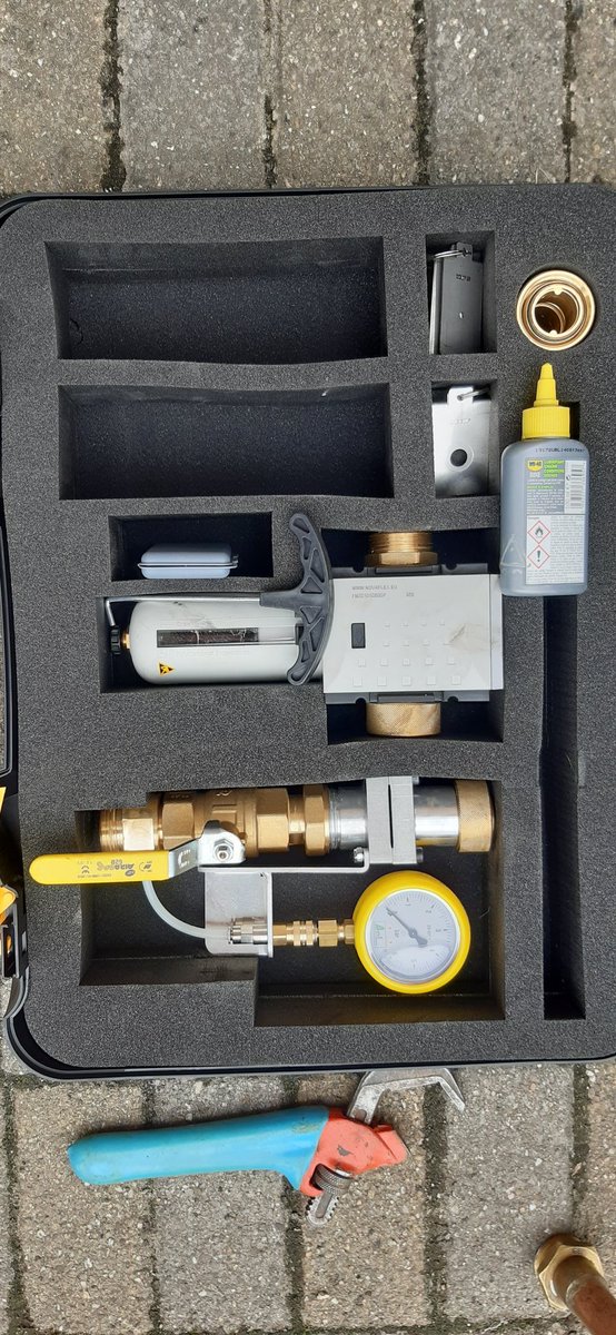 Dez94087518's tweet photo. #GRDF #GRDFNO #CAPOUEST #AIBETHUNE 
Commande du matériel et requête GMAO pour commencer la campagne de maintenance DDMP par test de déclenchement sans couper l'alimentation des bâtiments collectifs 👍👍
#sécuritéindustrielle #continuitédeservice https://t.co/9bkqVtn1u9