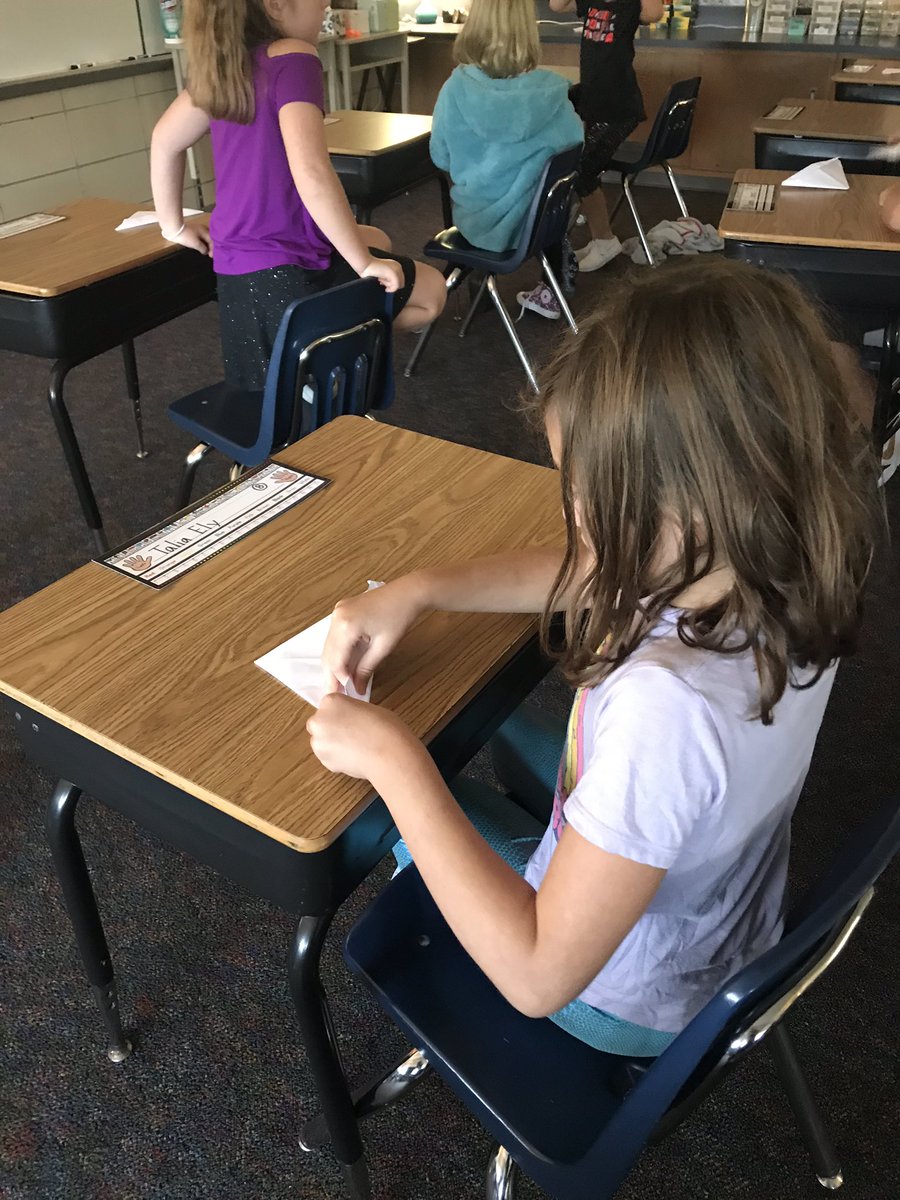 MissFoster2nd's tweet photo. Today we learned about having a growth mindset by making origami boats and about the power of yet! https://t.co/f2YoLeUDzT