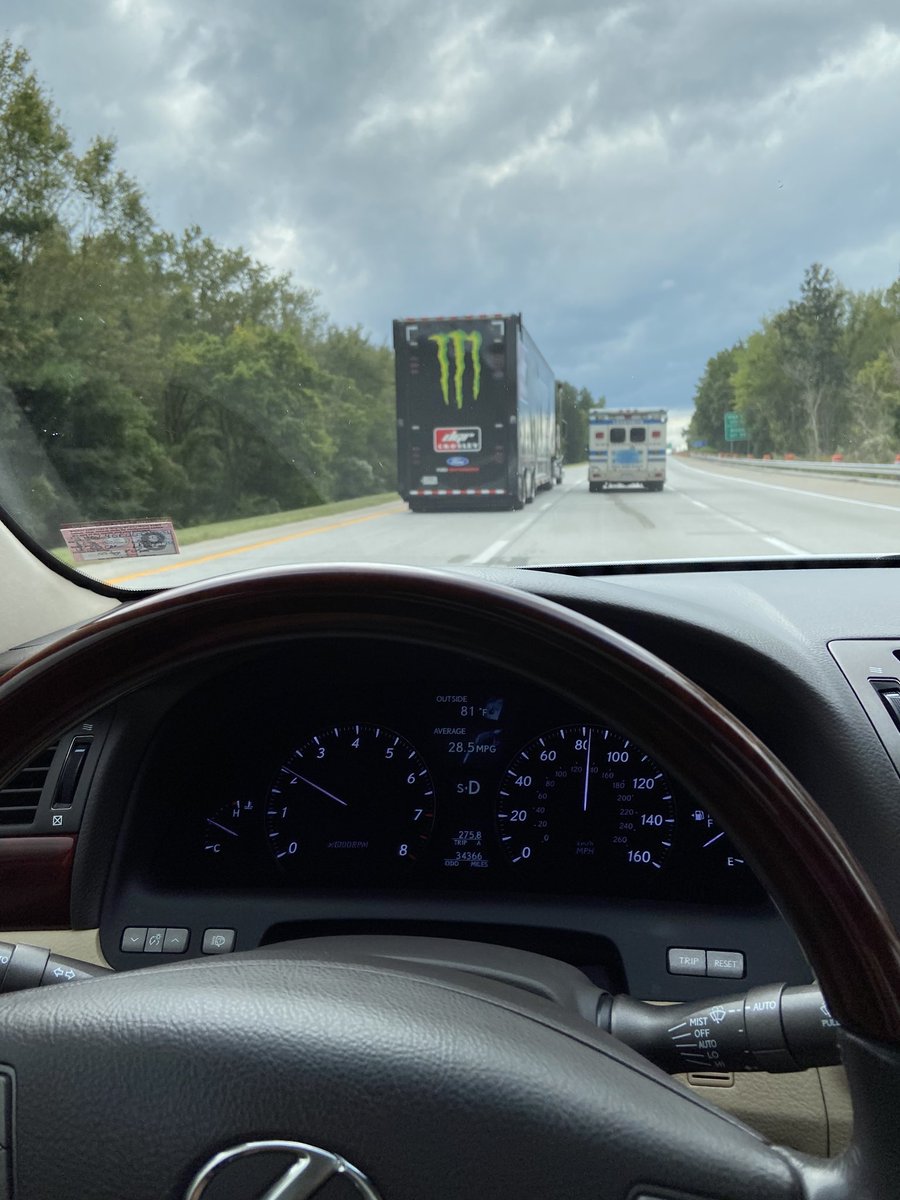 GaryCrockett3's tweet photo. I see you @KurtBusch #GoGetUm!! https://t.co/eGEaCzPQAr