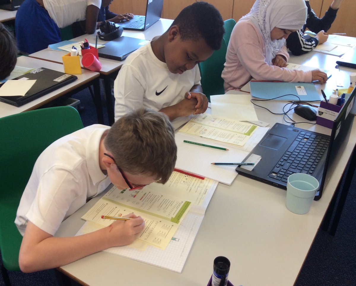 highachieverstm's tweet photo. Maths in action! Rounding numbers. #stmmaths #stmplacevalue https://t.co/pKlIQbjG12