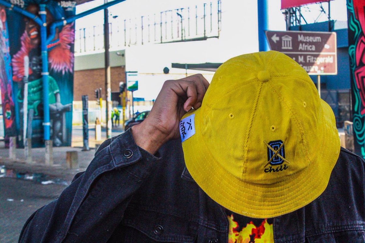 justenhle's tweet photo. Bucket hats and baseball caps available for R199, we deliver worldwide #GirlzTalkZa #supportlocal #KaizerChiefs #R210ForWiseman #gomoramzansi #clickschallenge #LOTTOJerusalemadanceChallenge #day71oflockdown #TheRiver1Magic https://t.co/WFDuIVG1QN