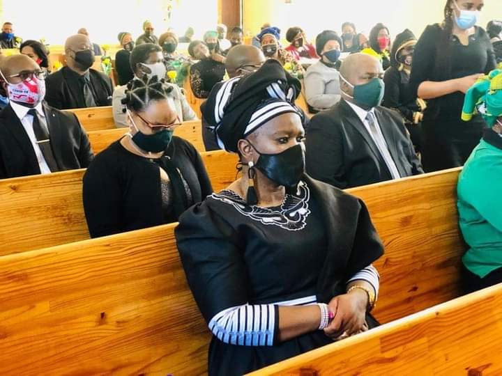 ANCECape's tweet photo. Speaker of Inxuba Yethemba LM Sisi Nyameka Goniwe and widow of struggle activist, Mathew Goniwe was laid to  rest today in Cradock. Funeral Eulogy was delivered by the EC Premier &amp; ANC Provincial Chairperson Cde
@OscarMabuyane.
@MYANC
@GerryMvoko
@LulamaNgcuka 
@BapsMhlaba https://t.co/o3XRCZVL89