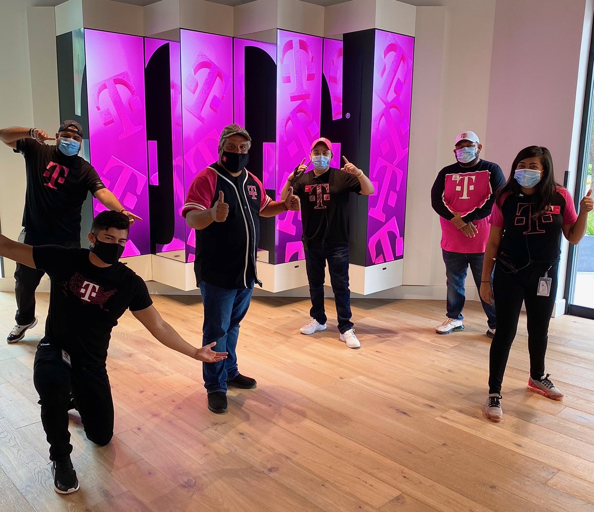 Getting to know T-Mobile new experience store in Plano Texas!